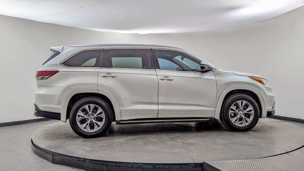2015 Toyota Highlander XLE - Photo 6